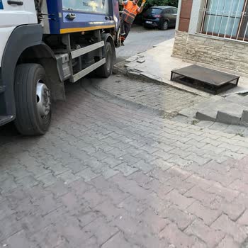 EyüpSultan Belediyesi Çöp Kamyonları Tahribatı-Duvar Yıkımı