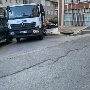 EyüpSultan Belediyesi Çöp Kamyonları Tahribatı-Duvar Yıkımı