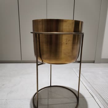 Zara Home Paslanan Saksıyı Kullanıcı Hatası Olarak Görüyor