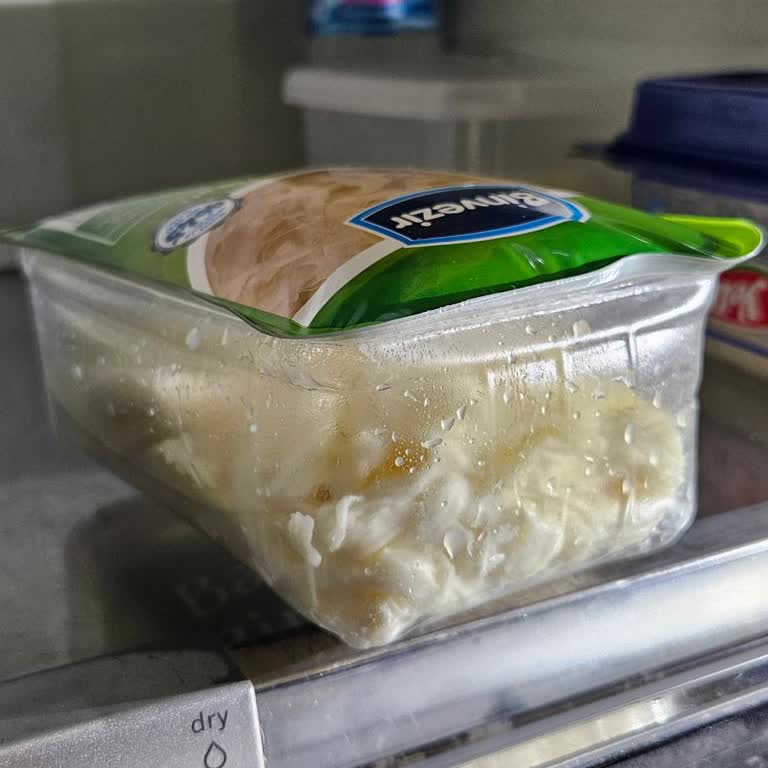 BİM'den Aldığımız Binvezir Peynirin Şişmesi Güvenimizi Sarstı