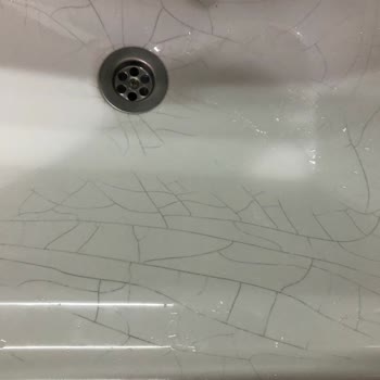 Cera Style Markalı Lavabodaki Çatlaklarım