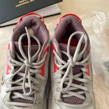 Under Armour 5 Ayda Çöp Olan Ayakkabı!