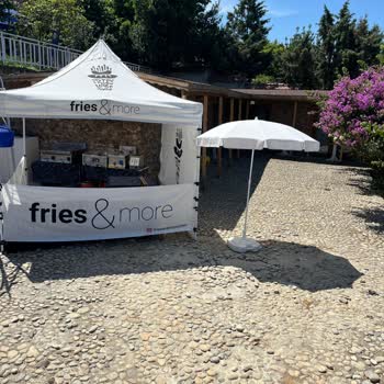 The Roof Ada Hayal Kırıklığıyla Dolu Bir Tatil Deneyimi