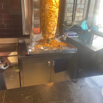 Öncü Döner Bozuk Ve Eskimiş Ürün
