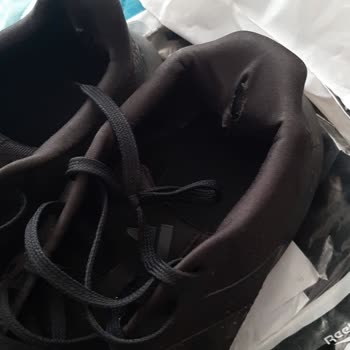 Adidas Markalı Ürün Hakkında