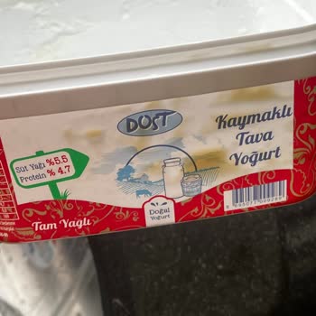 Dost Süt Kıl Çıktı İçinden