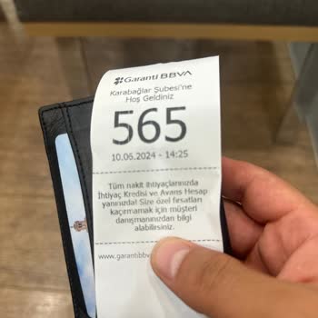 Garanti BBVA Yetersiz Personel Ve Uzun Bekleme Süresi