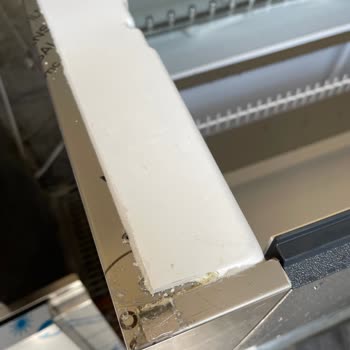 Sıfır Brema Buz Makinesi İçerisinde Kesikler Ve Derin Çizikler!