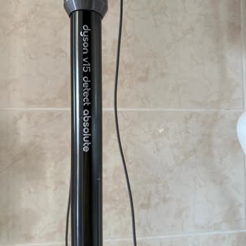 Dyson Halı Başlığı Kırılması Ve Soyulması