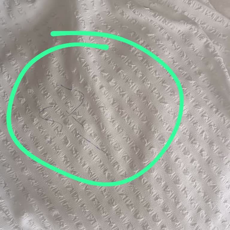 Meri Store Defolu Ürün Satışı Yapıyor