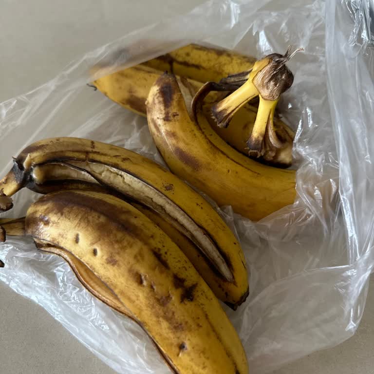 Çürümüş Muz Gönderen Gürmar