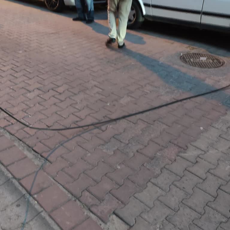 Türk Telekom Yere Düşen Telefon Kablosu