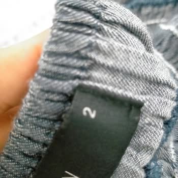 Dolaptan Aldığım Elbise Sökük Solmuş Yıpranmış Geldi