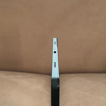 Samsung Hafif Eğri Bahanesiyle Garantiyi Reddetti