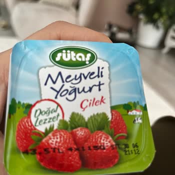 Sütaş Küflü Çıkan Meyveli Yoğurt