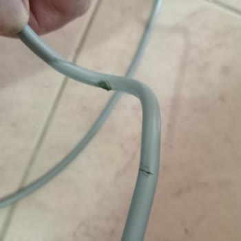 Arçelik Sıfır Buzdolabı Elektrik Kablosunda Kesikler Var Değişim Talep
