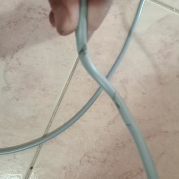 Arçelik Sıfır Buzdolabı Elektrik Kablosunda Kesikler Var Değişim Talep