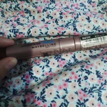 Maybelline New York Parça Parça Dökülüyor Göze Kaçıyor Ve Suya Dayanıksız