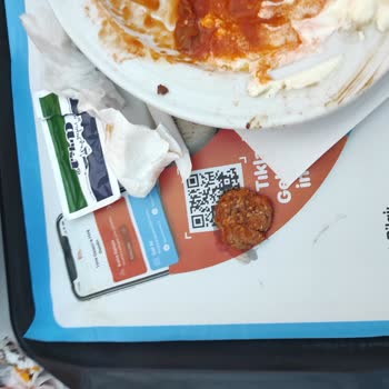 Podium AVM Çiğ Kıymadan Yapılmış İskender Yedim