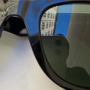 Elegance Optik Shops Rayban Gözlük Kasa Ve Ekranda Deforme Oluştu
