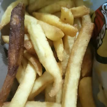 Burger Yiyelimden Yemeyelim