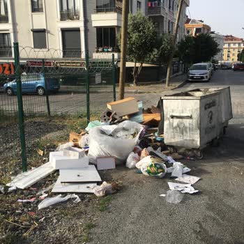 Beylikdüzü Belediyesi Pis Bir Görüntü