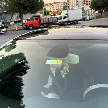 Renault Megane Cam Tavan Çatladı