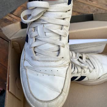 FLO Ayakkabı FLO Mağazasından Aldığım Adidas Ayakkabı 6 Ayda Deforme Oldu