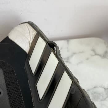 adidas Aldığım Ayakkabı Palyaço Ayakkabısı Oldu