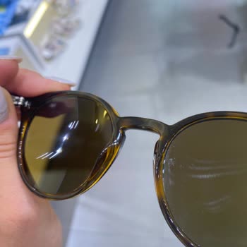 Atasun'dan Aldığım Rayban Marka Gözlüğün Camlarının Kaplaması Bozuldu.