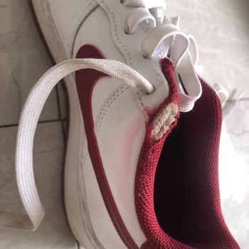 Nike Ayakkabı 20 Gün İçinde Yırtılır Mı