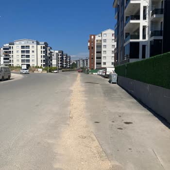 UEDAŞ Firması Devletin Asfaltını Bozup Hendekler Açıyor Tamamlamıyor