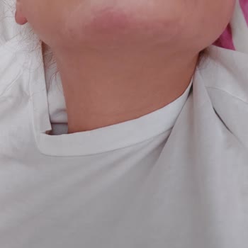 Paris Güzellik Salonu Yanlış Yapılan, Eğitimsiz İnsanlar Yüzünden Geldiğimiz Son Nokta.