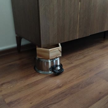 Doğtaş Mobilya Ayak Yeri Kırık Konsol