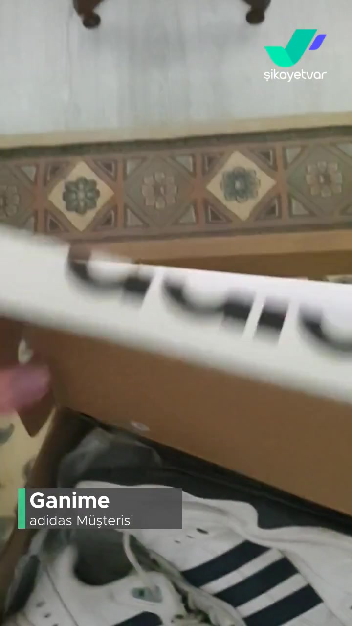 Adidas Hayal Kırıklığına Uğradım! videonun kapak resmi