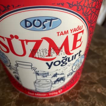 BİM Den Bozuk Süzme Yoğurt