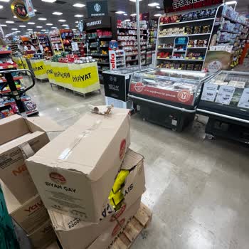 Manavgat Migros Çarşı Şube Mağaza Düzensizliği