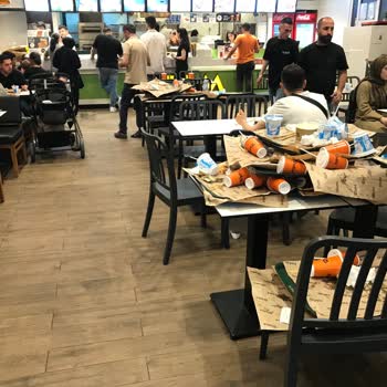 Viaport Venezia Pidem Şubesi Hijyen Sorunu İlgisiz Personel