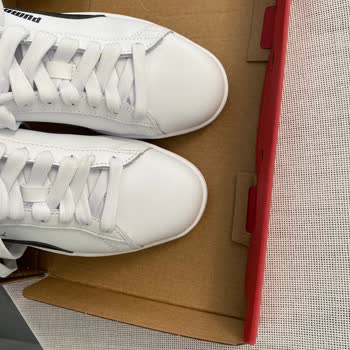 Puma FLO Defolu Ürün Satıyor Ve İade Süresindeki Ürünü Kabul Etmiyor.