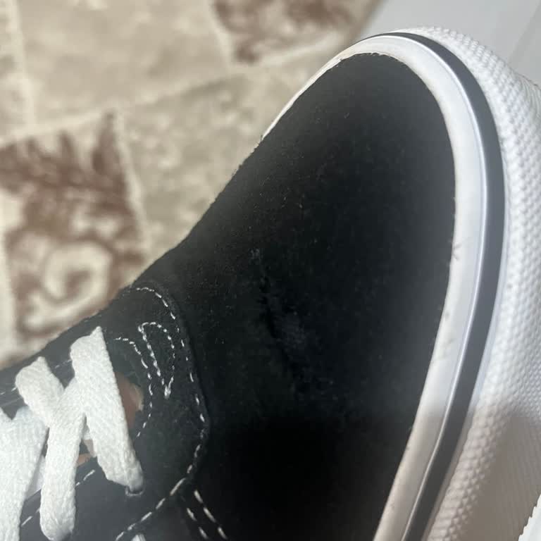 Vans Ayakkabı 2. Giymemde Yırtıldı