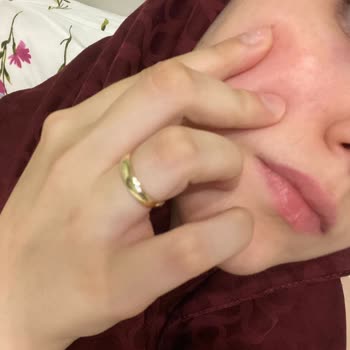 SHE Vec Yüzümü Mahvetti