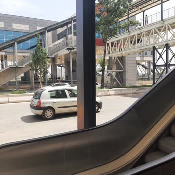 TCDD Tren İstasyonunda Yürüyen Merdivenler Ve Asansörler Çalışmıyor