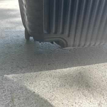 SunExpress Hava Yolları Havalimanında Kırılan Valiz Ve Yetersiz Destek