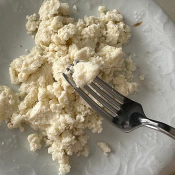 Uğurlu Tulum Peyniri İçinden İkidir Kıl Çıkıyor