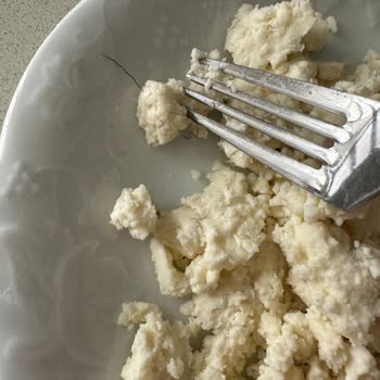 Uğurlu Tulum Peyniri İçinden İkidir Kıl Çıkıyor