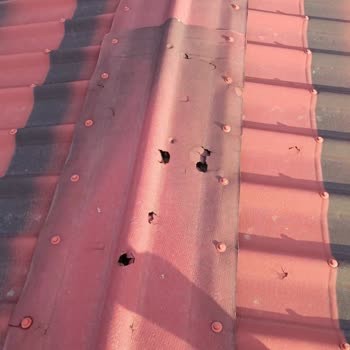 Onduline Dolu Yağışı Sonrası Delindi