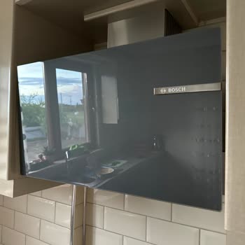 Bosch Einbauküchen-Set defekter Dämpfer an Glashaube - Serviceproblem ungelöst