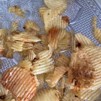 A101'den Aldığım Ruffles Cips Yanık Ve Tarihsiz Çıktı, Sağlığımız Tehlikede!