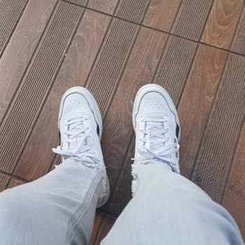 Reebok Ayakkabıda Baloncuk Çıktı