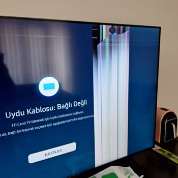 Samsung Kullanılmadan Kırılan TV Ekranı